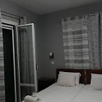 Ellis Pensión 4*