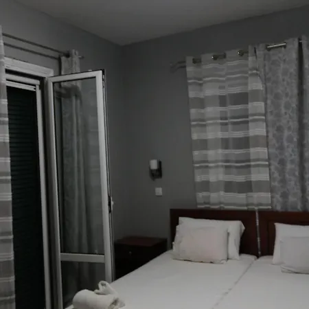 Ellis Guest house 4*