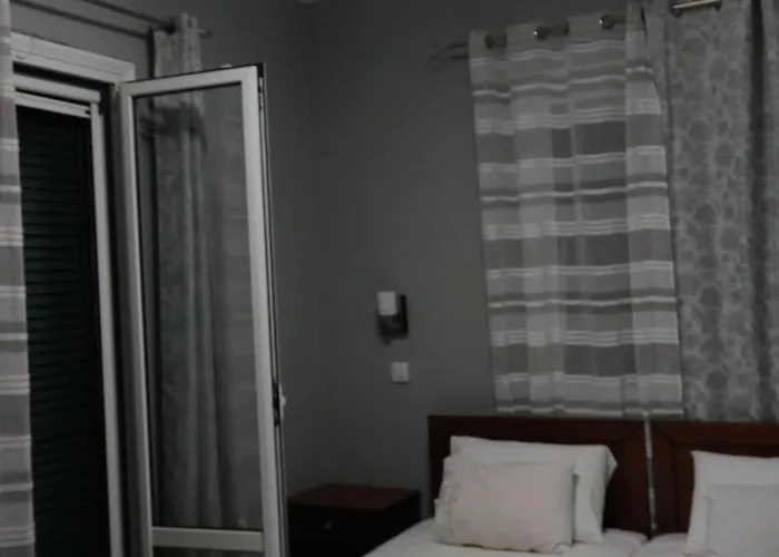 Ellis Guest house 4*